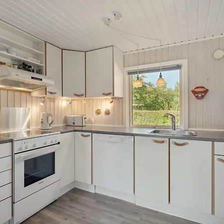 Stunning In Haderslev With Kitchen Tatil Evi *